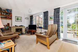 Sitting Room- click for photo gallery